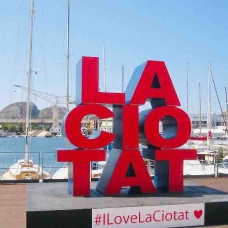 Grand T2 53M2, Proche Plages Et Port , Parking . Apartment La Ciotat Bagian luar foto
