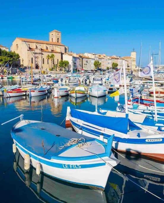 Grand T2 53M2, Proche Plages Et Port , Parking . Apartment La Ciotat Bagian luar foto